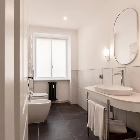 Be Mate Colosseo Apartman *