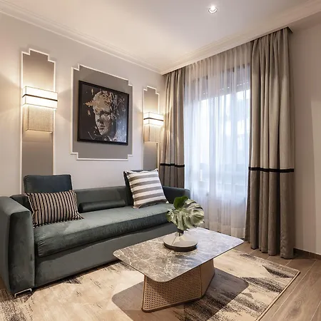 Be Mate Colosseo Rome